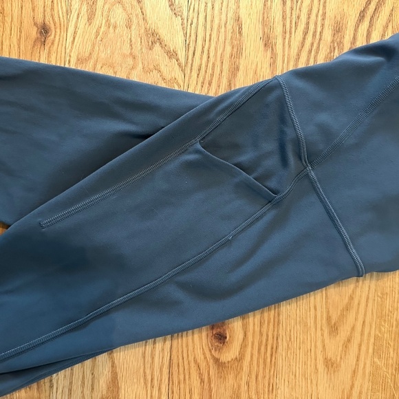 Lululemon Align High-Rise Crop with Pockets 23" in Oil Grey (Size 2) - Picture 10 of 11